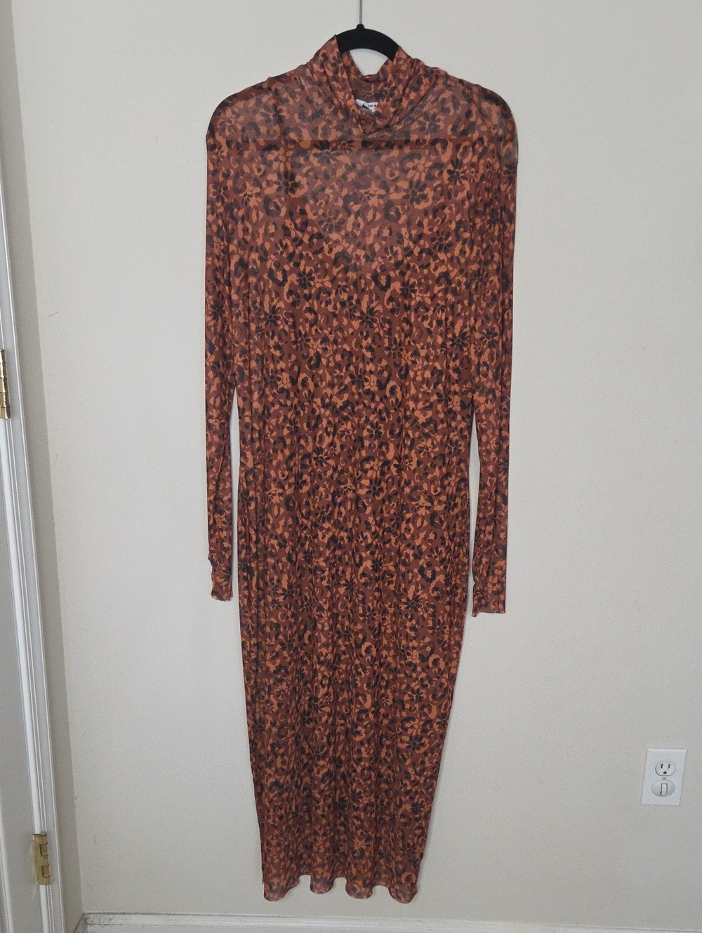 Steve Madden Burnt Orange Leopard Print Long Sleeve Midi Dress